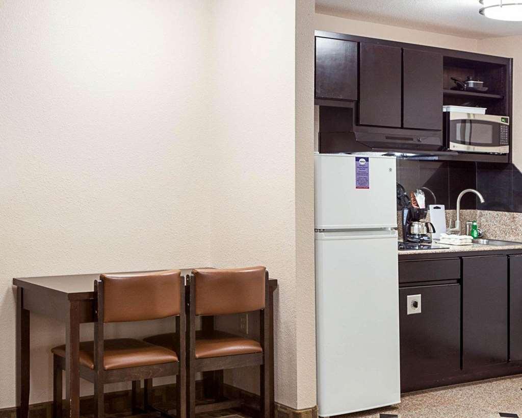 Suburban Extended Stay La Place Room photo
